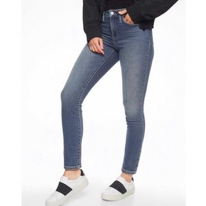 Athleta Sculptek Skinny Jean Azure Wash